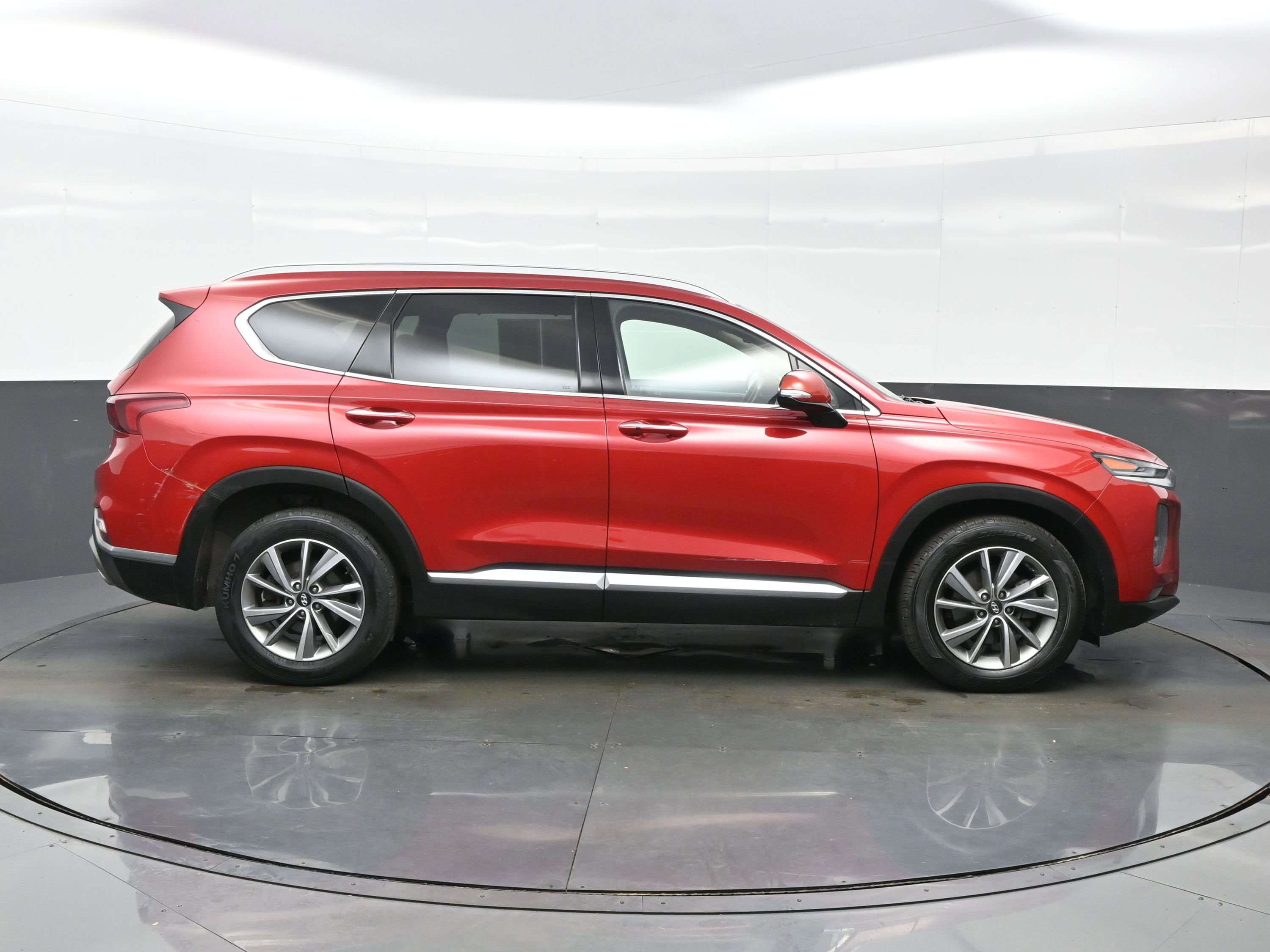 Used 2019 Hyundai Santa Fe AWD image 7
