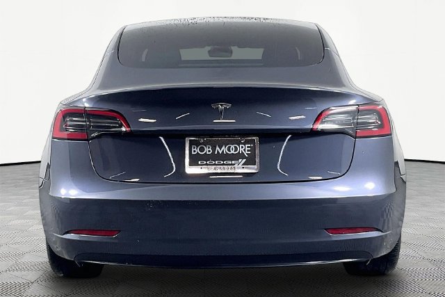 Used 2023 Tesla Model 3 Standard Range RWD image 5