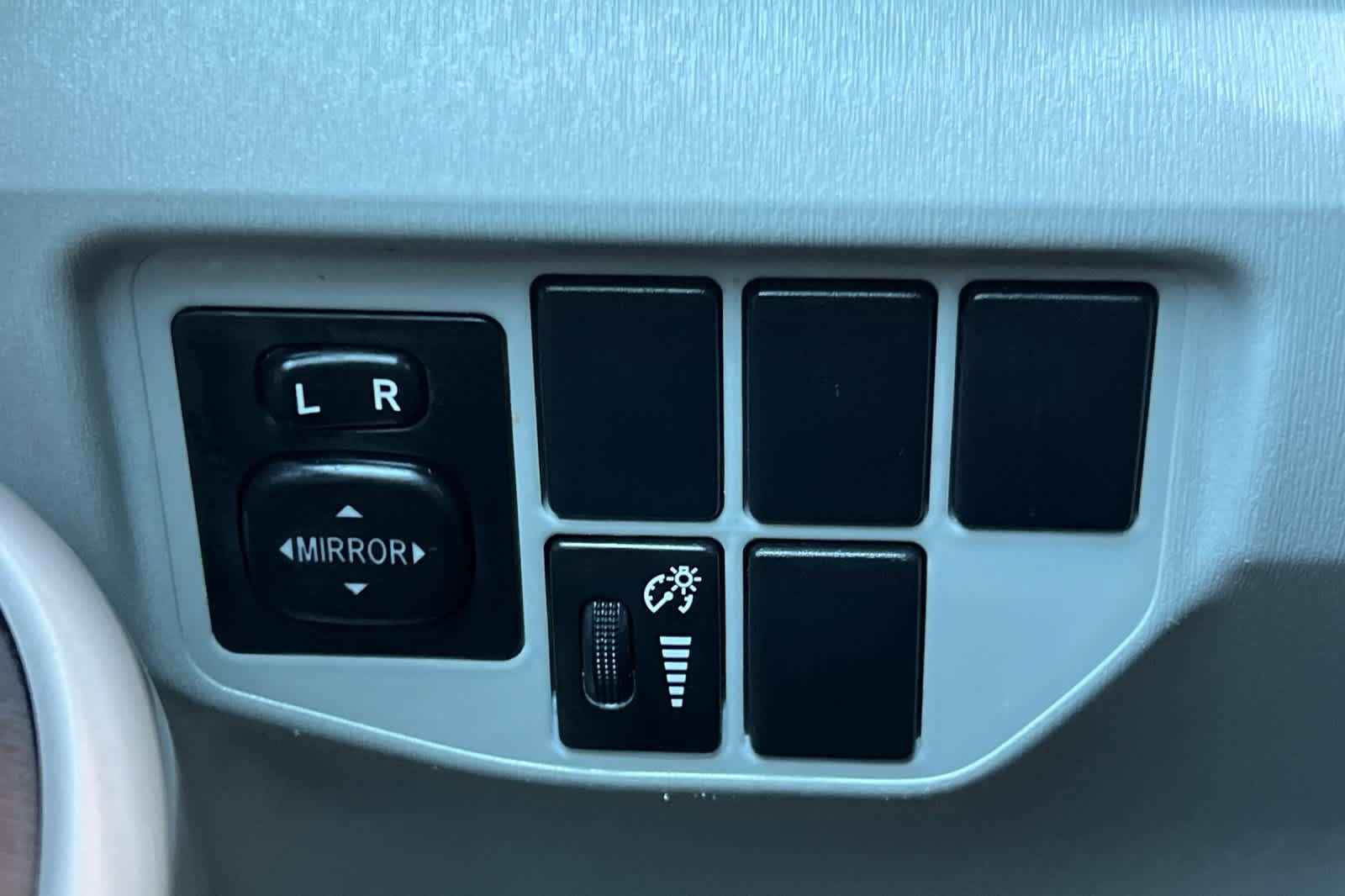 Used 2015 Toyota Prius Three FWD image 30