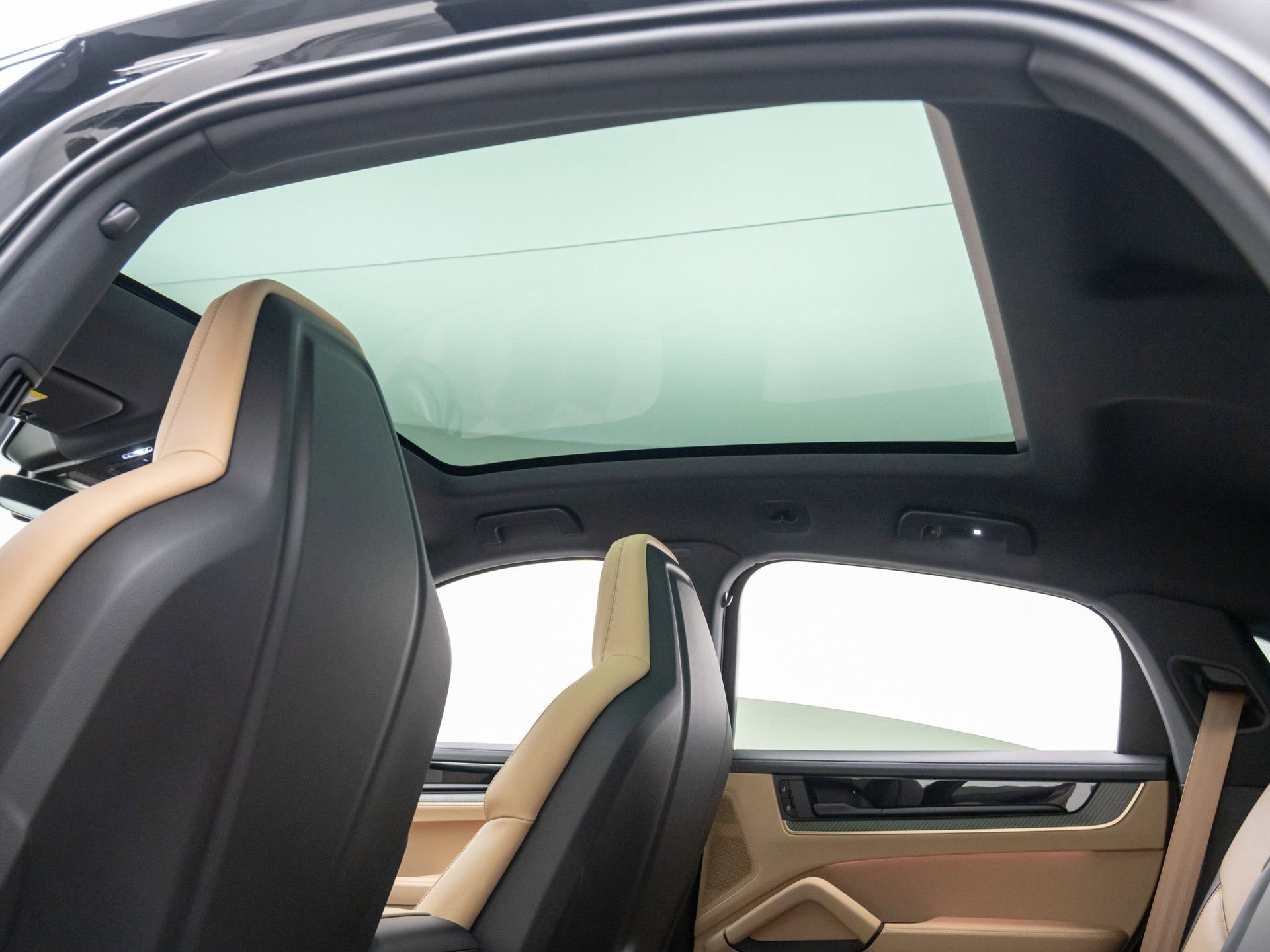 New 2025 Porsche Cayenne S image 18