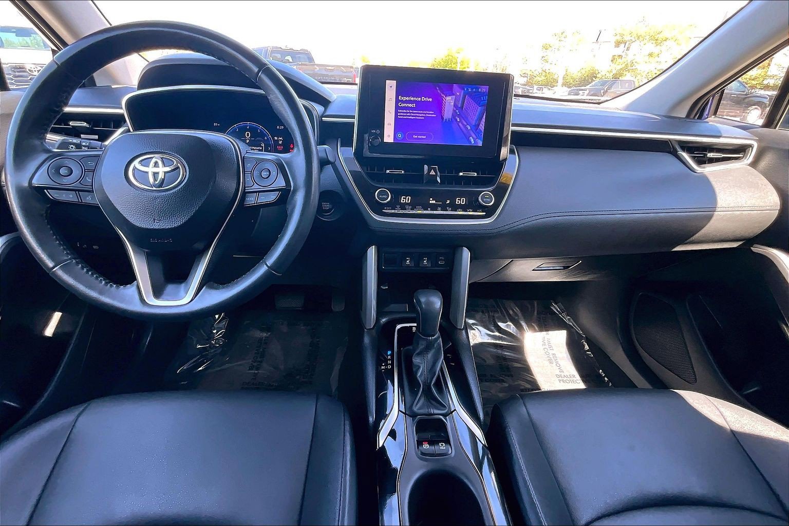 Used 2024 Toyota Corolla Cross XLE FWD image 14