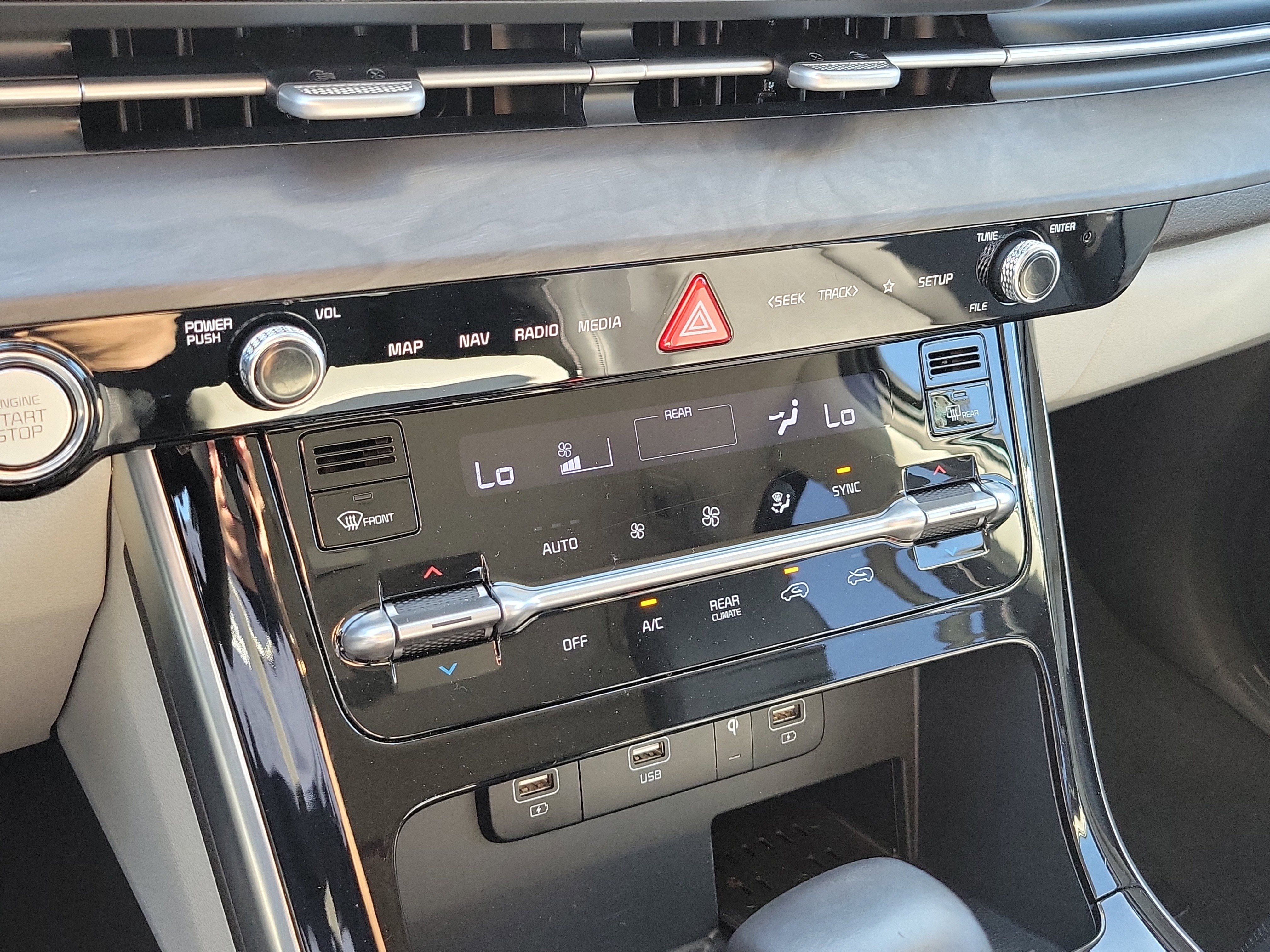 Used 2022 Kia Carnival SX image 35