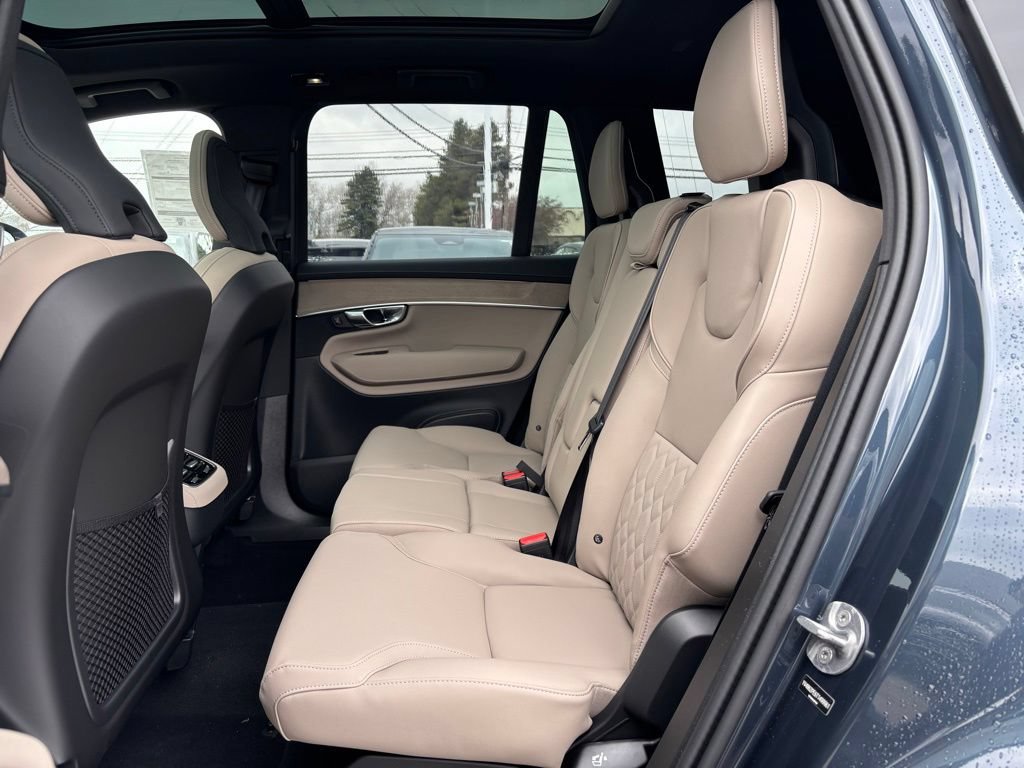 New 2026 Volvo XC90 B6 Plus w/ Protection Package AWD/4WD image 16