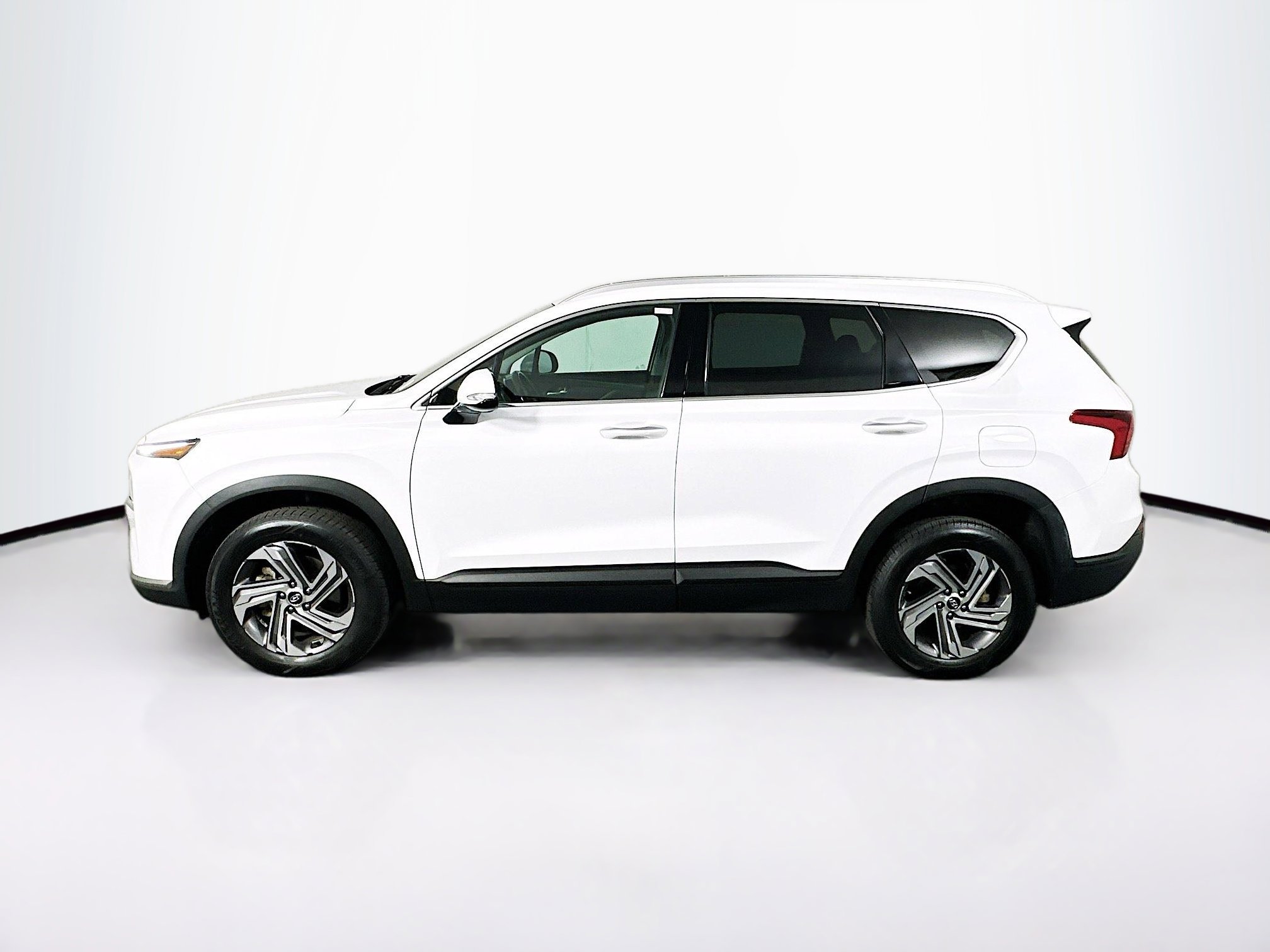 Used 2023 Hyundai Santa Fe SEL image 4