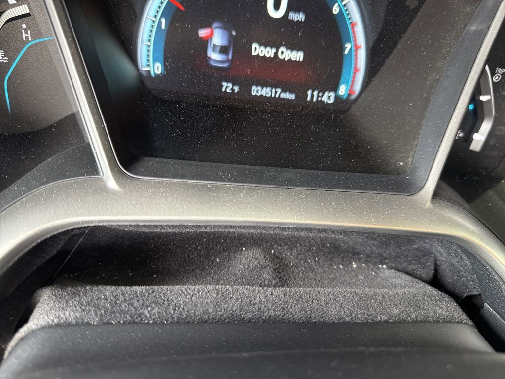 Used 2017 Honda Civic Touring image 10