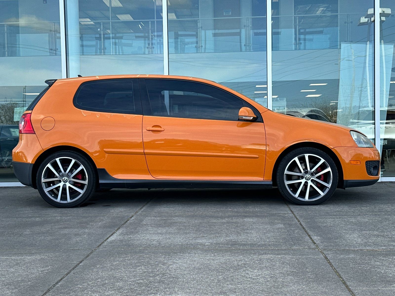 Used 2007 Volkswagen GTI 2-Door image 2