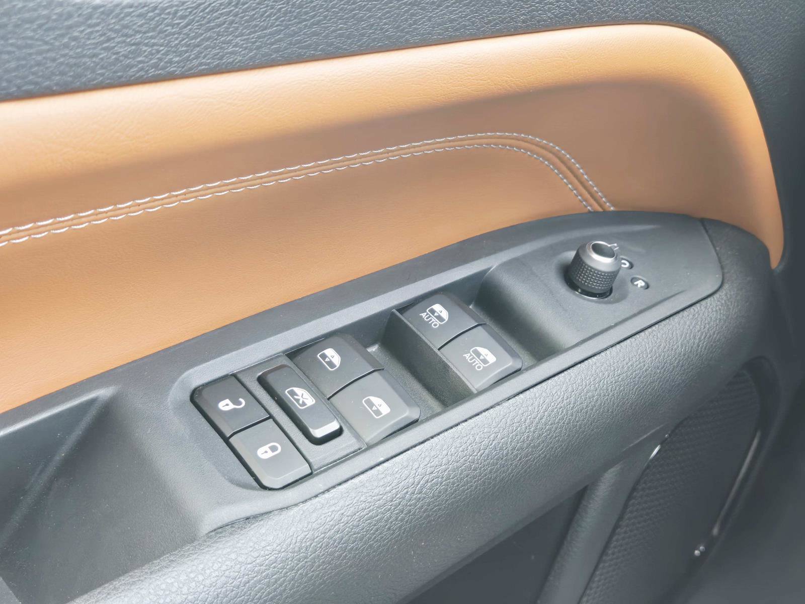 Used 2024 Jeep Compass Limited w/ Elite Group image 35