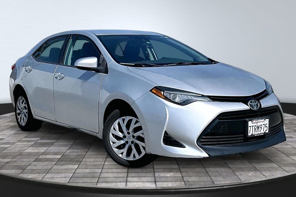 Used 2017 Toyota Corolla XSE FWD image 37