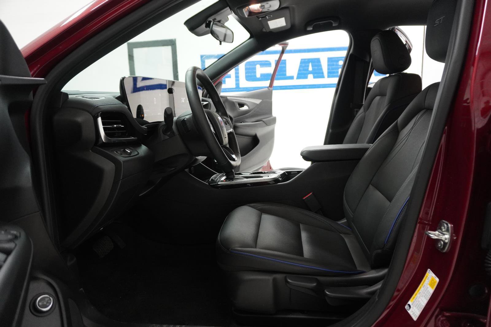 Used 2024 Buick Envista Sport Touring w/ Convenience II Package image 17