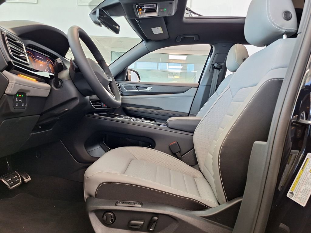 New 2026 Volkswagen Atlas Cross Sport SEL R-Line image 13