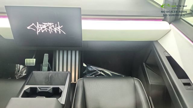 Used 2024 Tesla Cybertruck AWD Crew Cab image 35