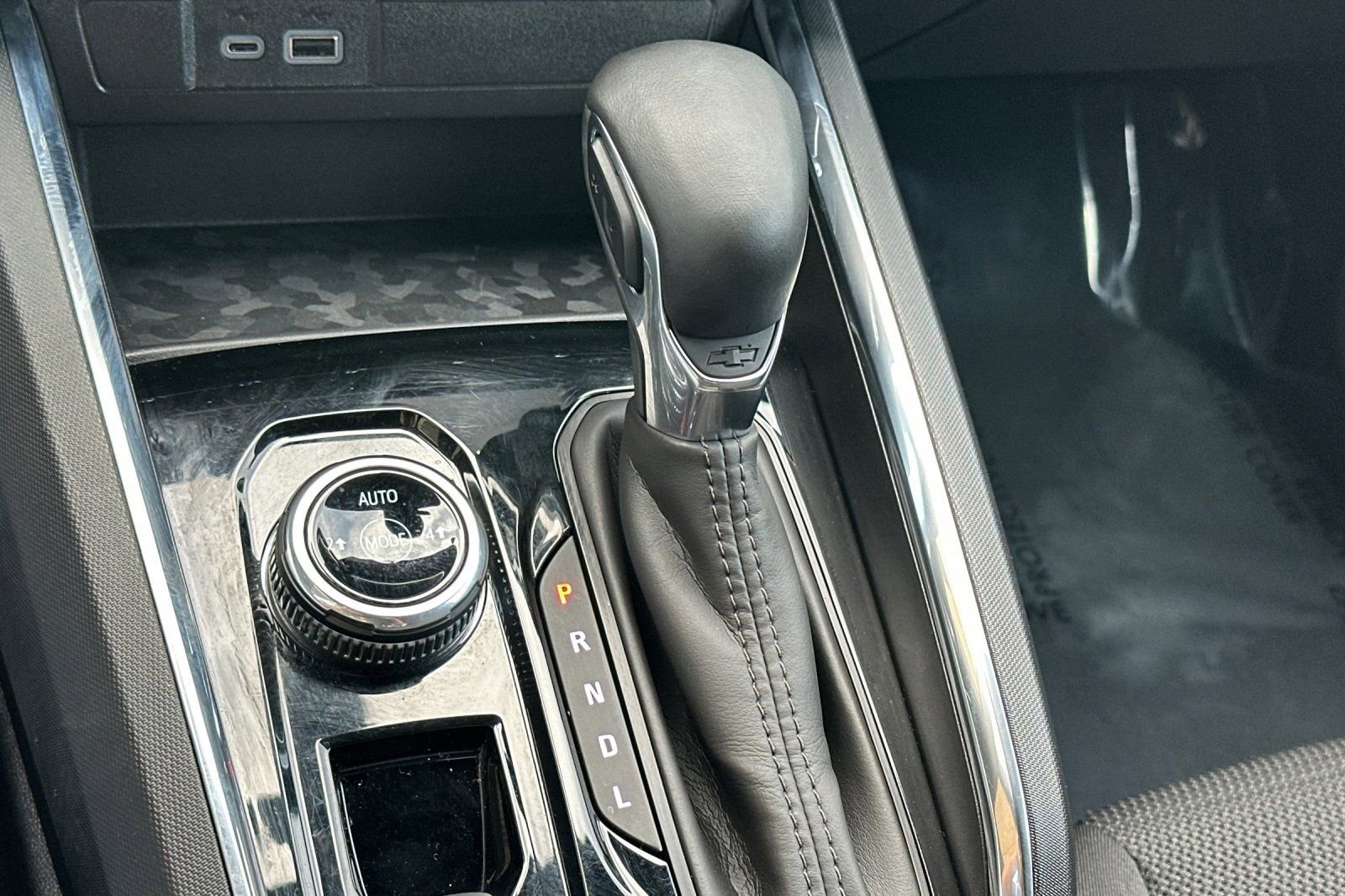 Certified 2025 GMC Canyon Elevation image 20