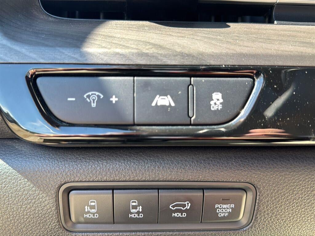 Used 2024 Kia Carnival SX FWD image 23