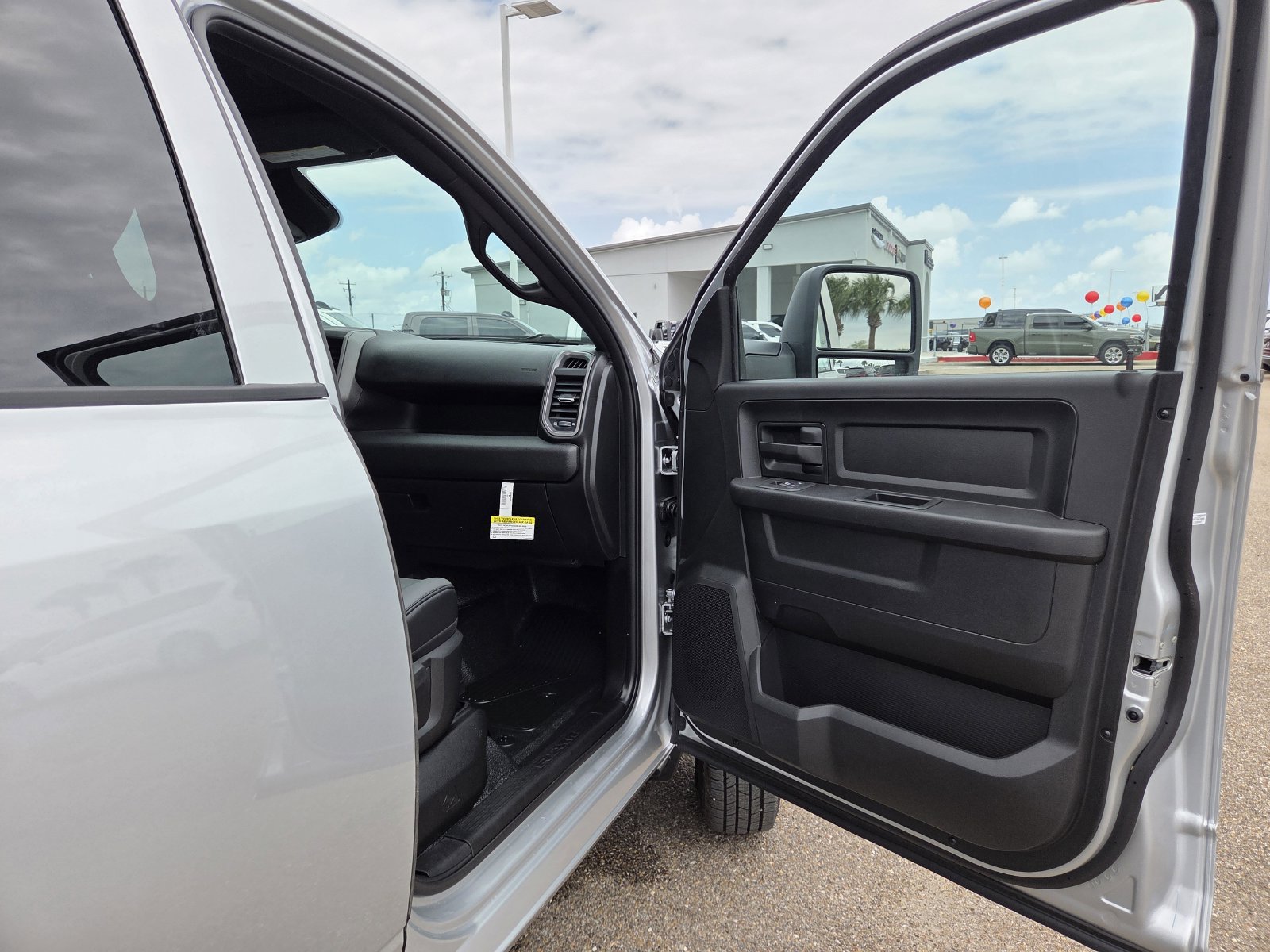 New 2026 RAM 3500 Tradesman AWD/4WD image 20