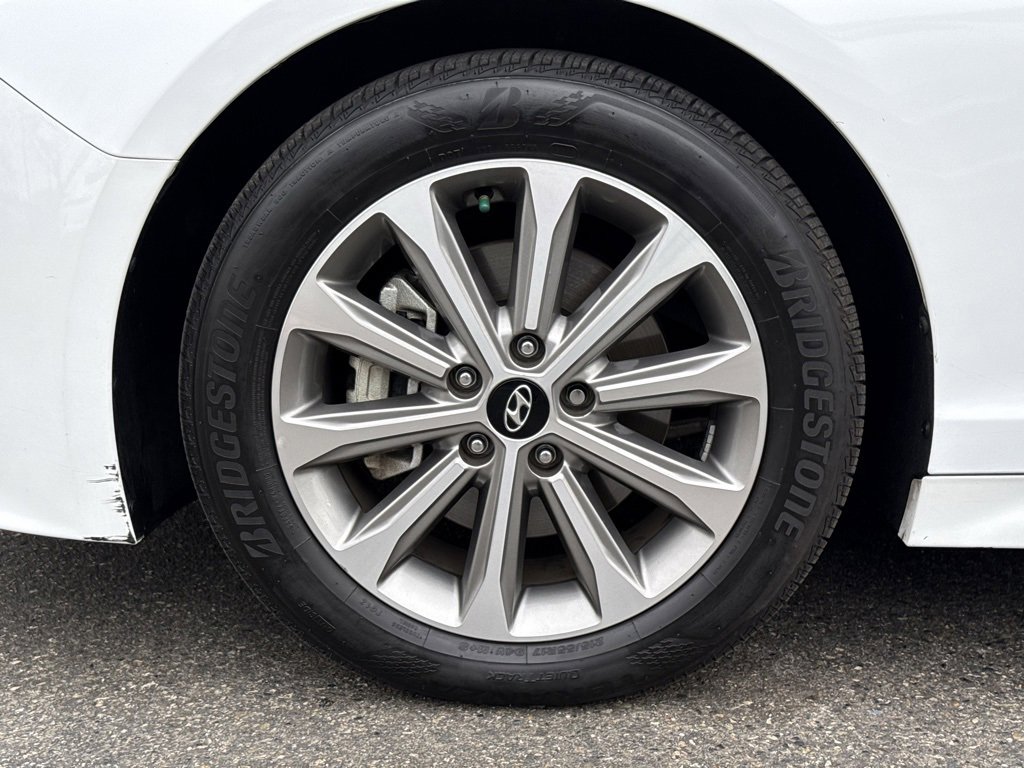 Used 2017 Hyundai Sonata Limited w/ Cargo Package image 16