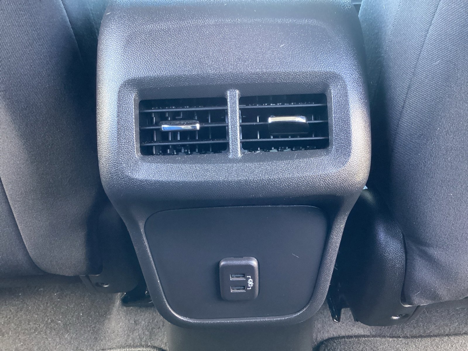 Used 2023 Chevrolet Equinox LS image 32