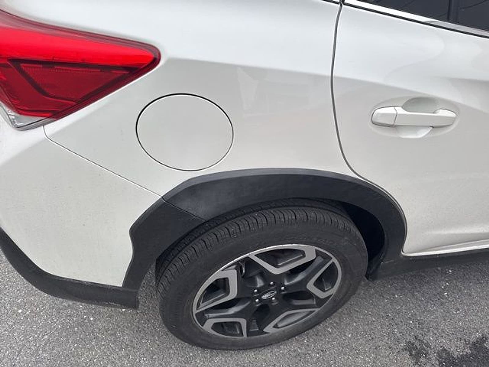 Used 2019 Subaru Crosstrek 2.0i Limited w/ Moonroof Package w/Navigation AWD/4WD image 5