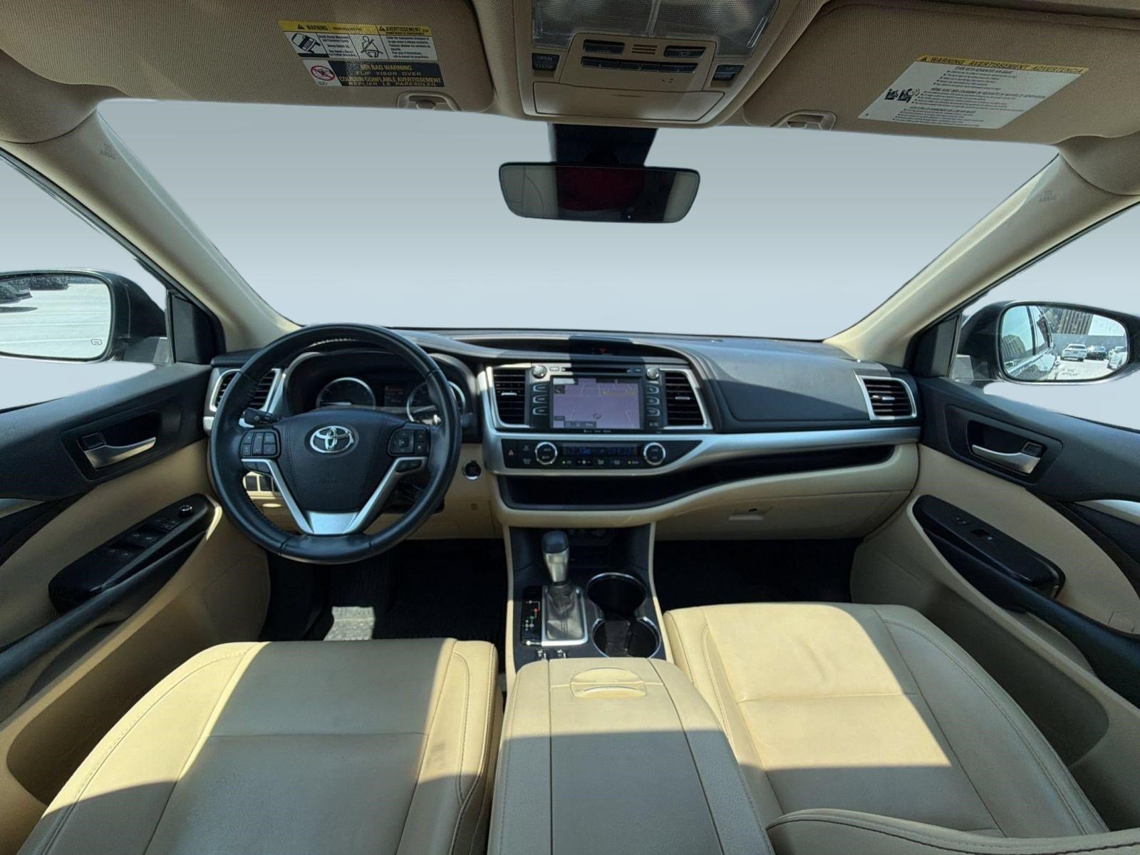 Used 2019 Toyota Highlander XLE FWD image 15