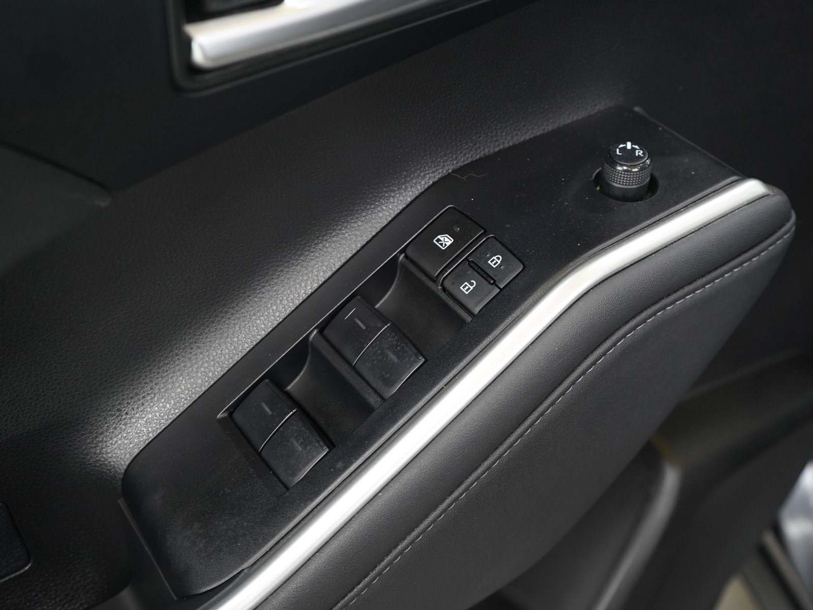 Used 2023 Toyota Highlander XLE image 24