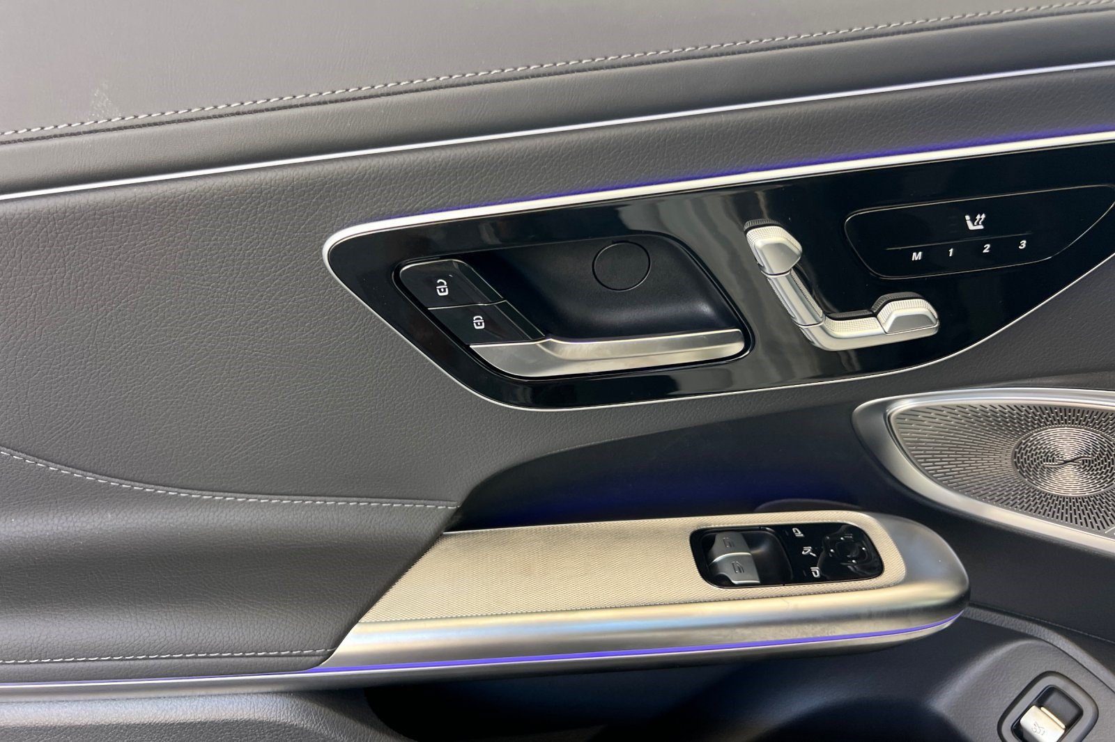 New 2026 Mercedes-Benz CLE 300 4MATIC Coupe image 13