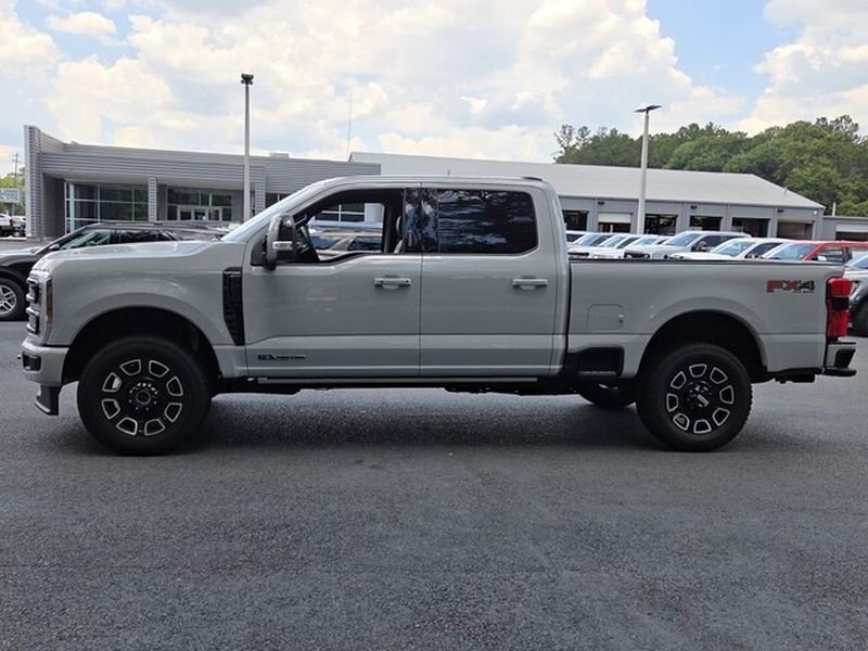 Used 2026 Ford F250 Platinum w/ FX4 Off-Road Package AWD/4WD image 5