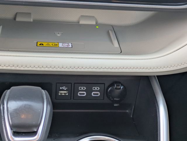 Used 2023 Toyota Highlander XLE image 17