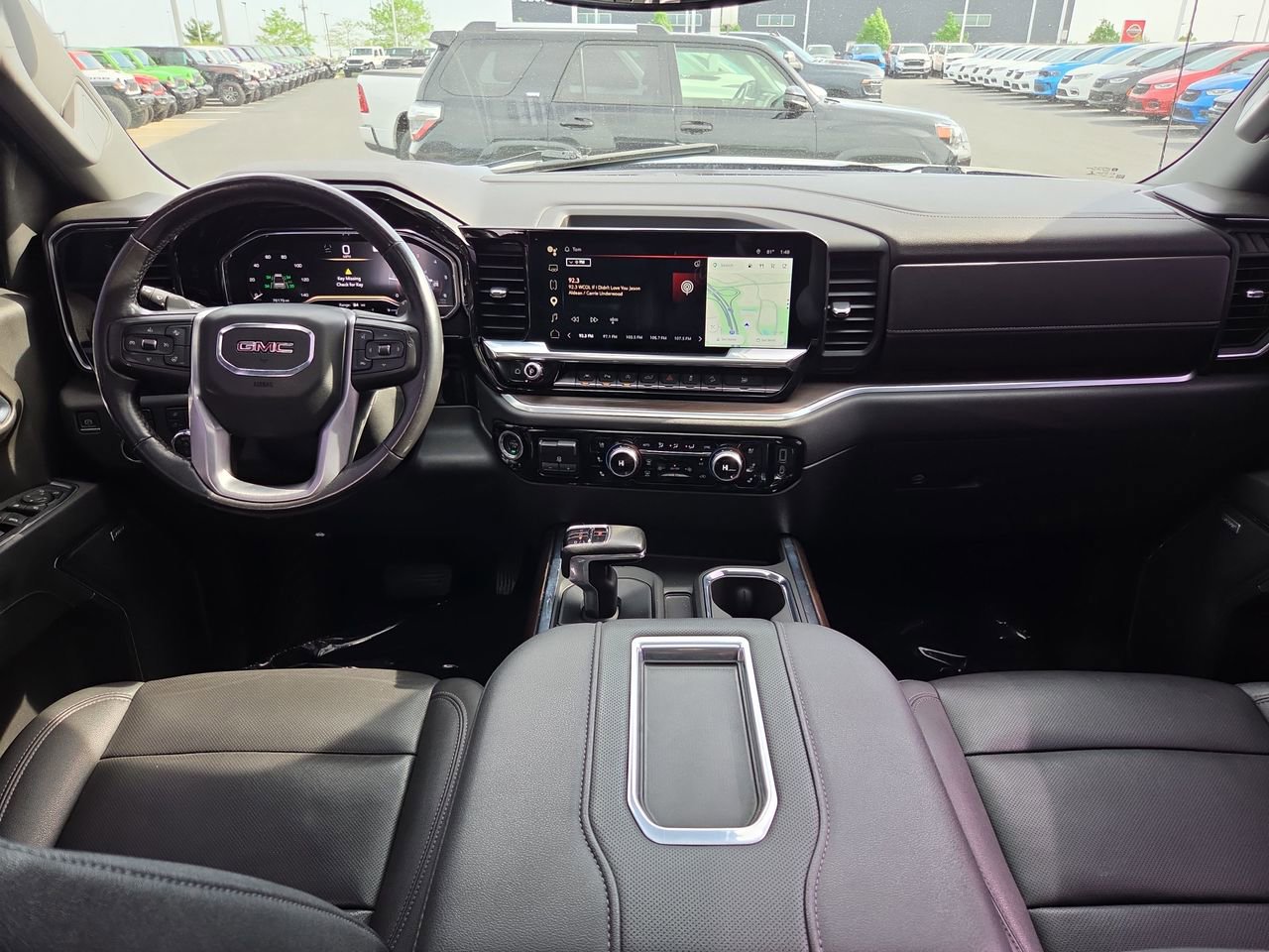 Used 2022 GMC Sierra 1500 SLT w/ SLT Premium Plus Package AWD/4WD image 16