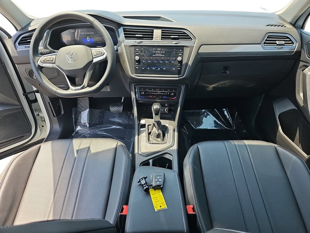 Used 2023 Volkswagen Tiguan SE FWD image 13