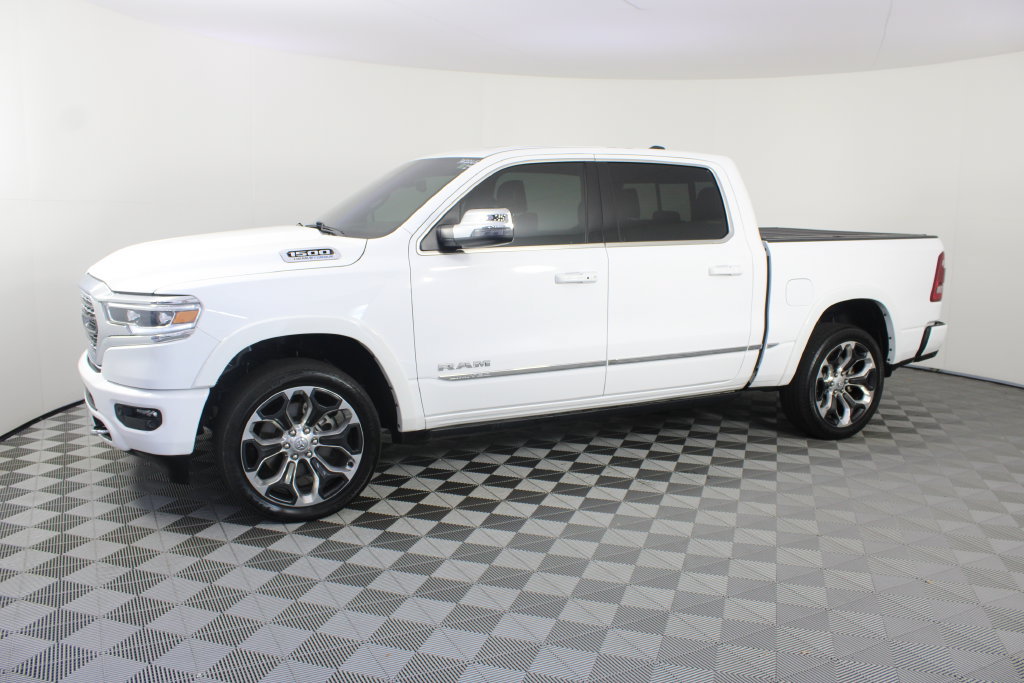 Used 2024 RAM 1500 Limited AWD/4WD image 2