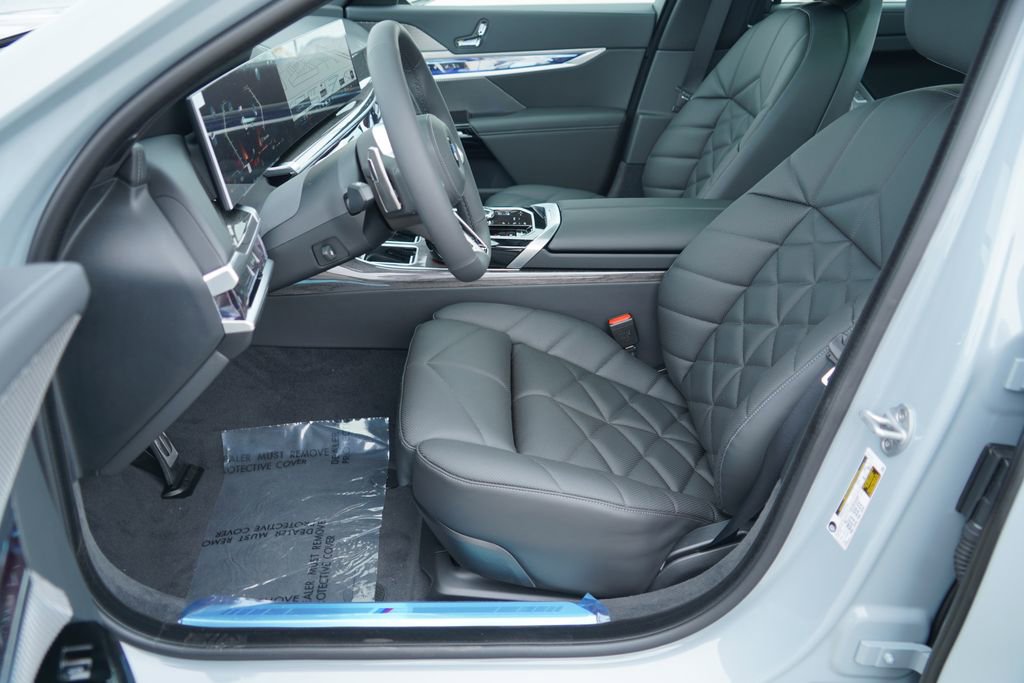 New 2026 BMW 740i w/ Premium Package RWD image 10