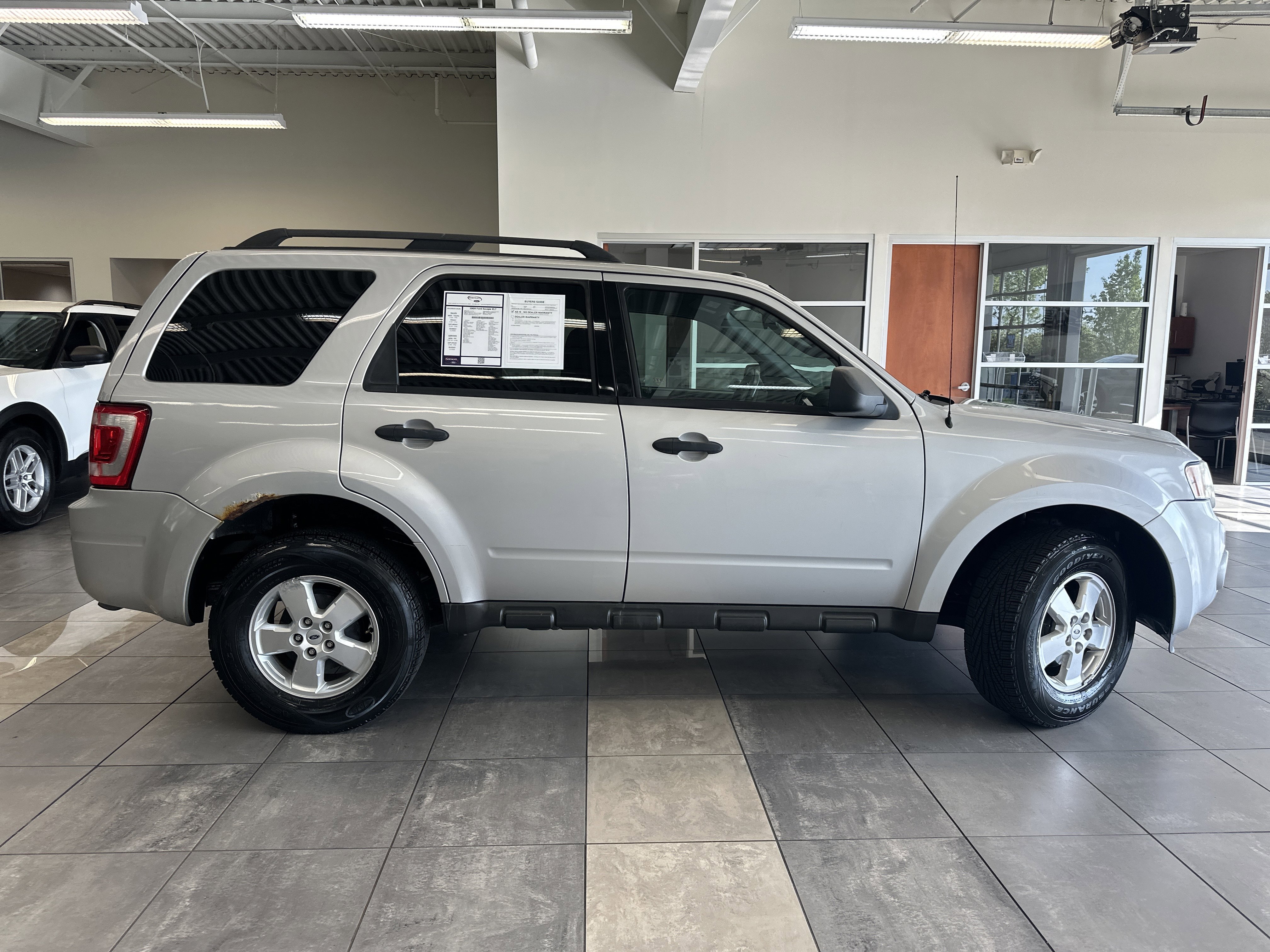 Used 2009 Ford Escape XLT FWD image 10