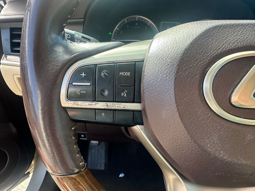 Used 2018 Lexus ES 350 w/ Navigation System Package image 26