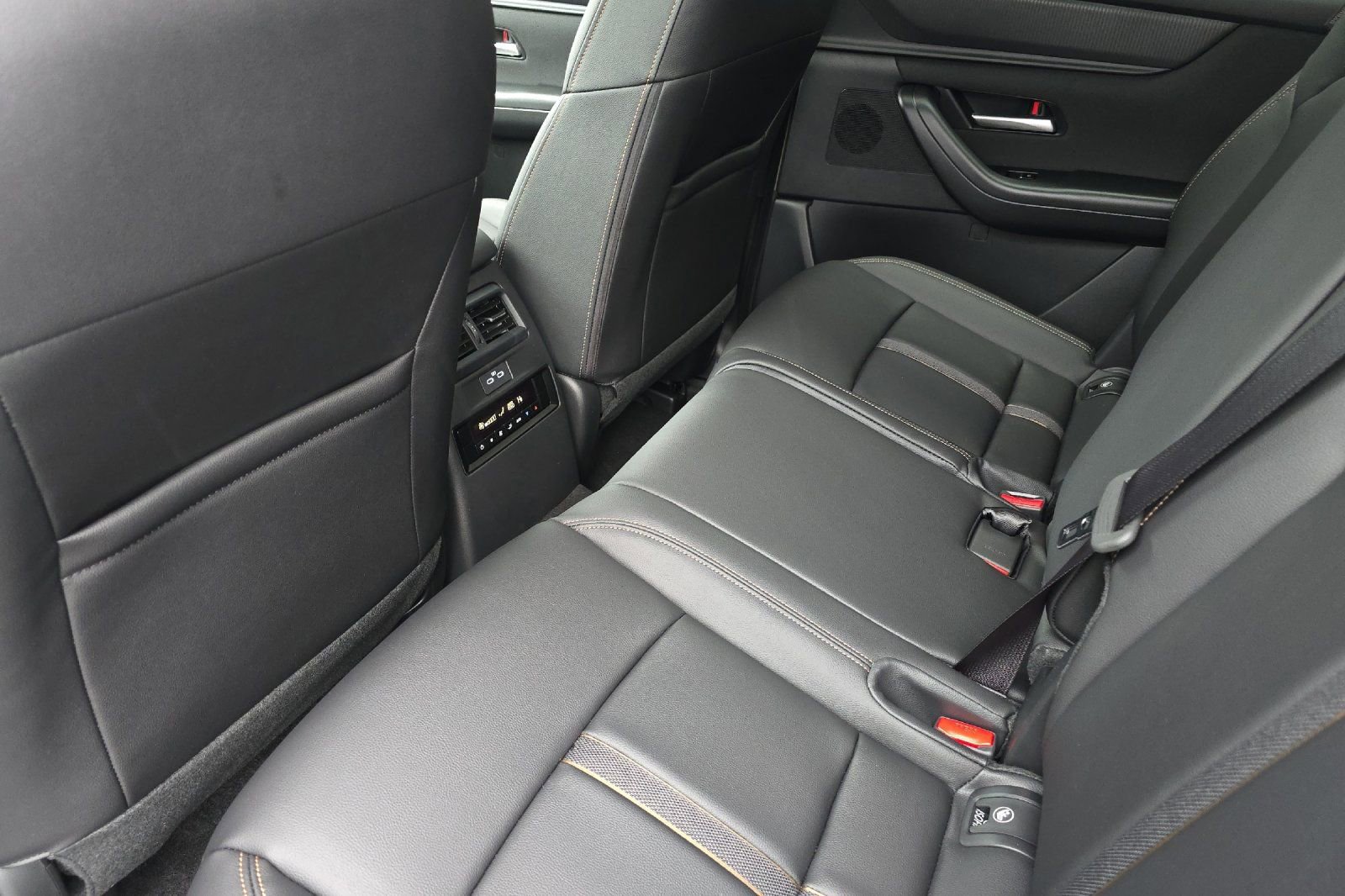 New 2026 MAZDA CX-70 SC AWD/4WD image 12