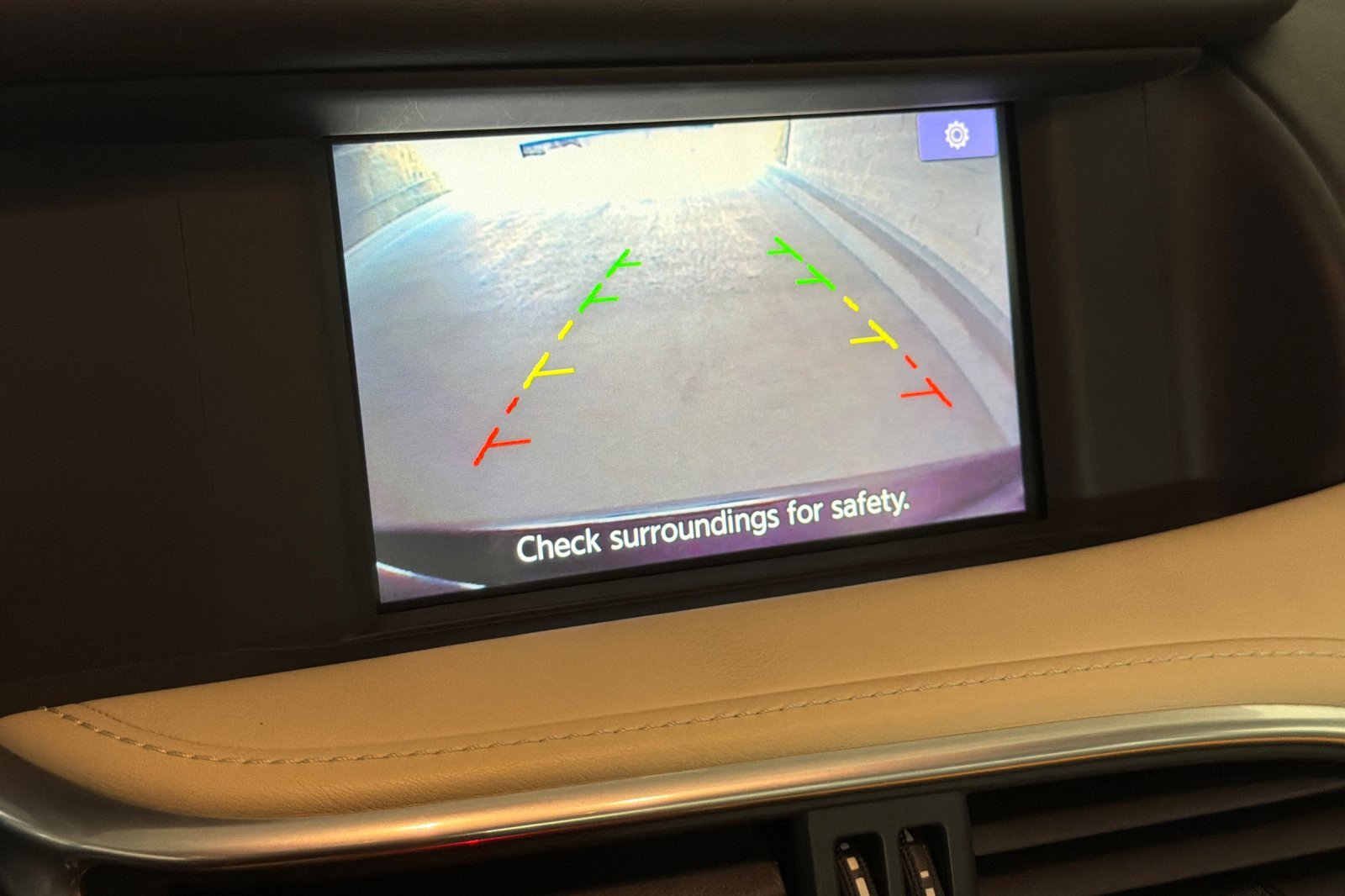 Used 2018 INFINITI QX30 AWD w/ Cargo Package image 18