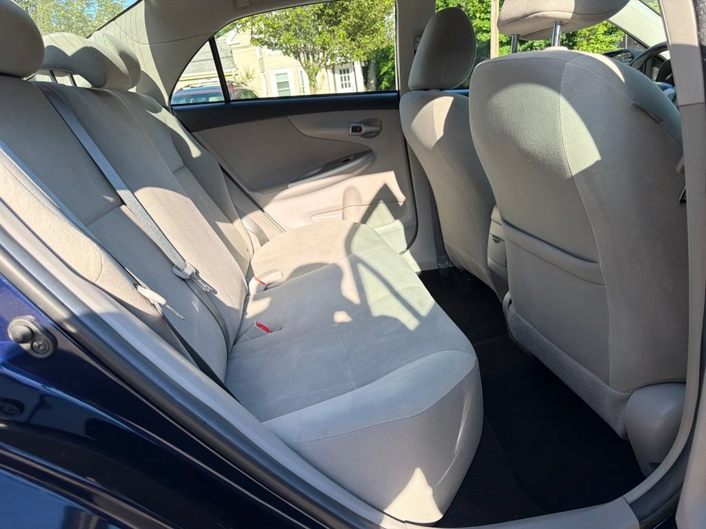 Used 2013 Toyota Corolla LE FWD image 22