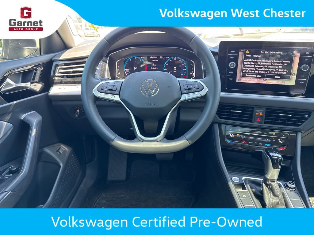 Used 2025 Volkswagen Jetta SEL FWD image 14