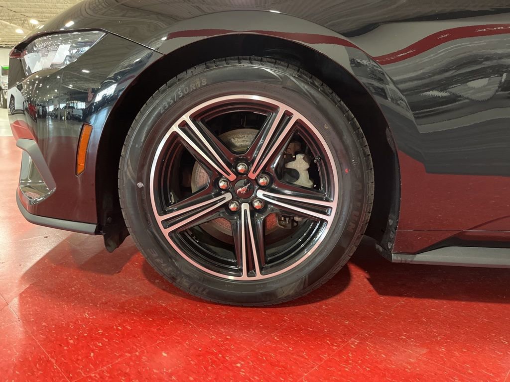 Used 2024 Ford Mustang Premium image 9