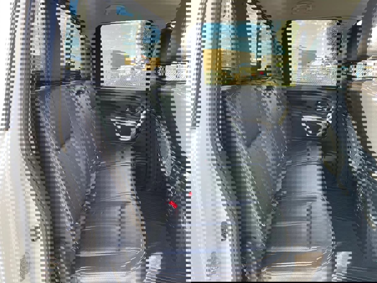 Used 2016 Nissan Titan SL image 24