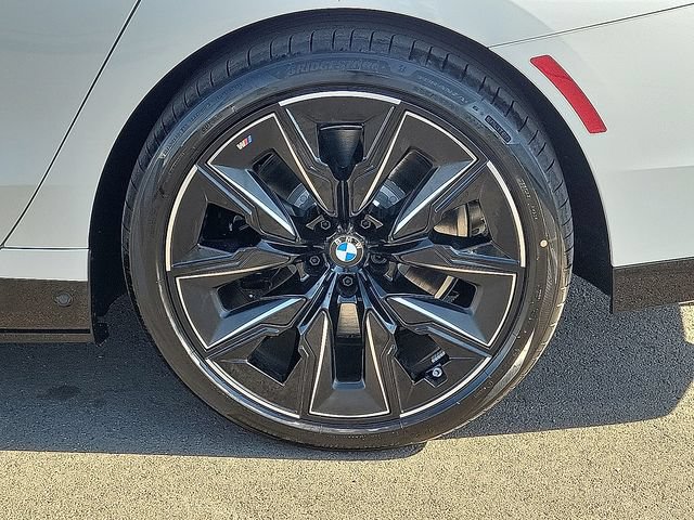 New 2026 BMW i7 xDrive60 w/ Executive Package AWD/4WD image 10