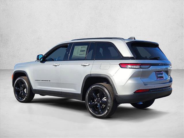 New 2025 Jeep Grand Cherokee Limited w/ Black Appearance Package image 9