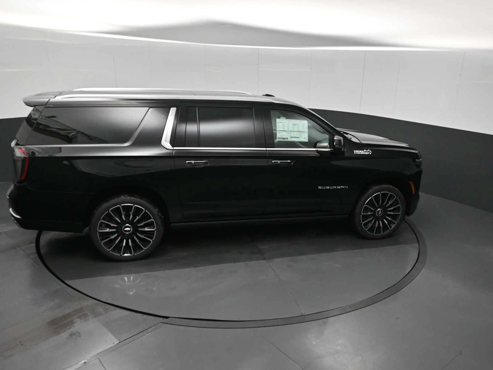 New 2026 Chevrolet Suburban High Country AWD/4WD image 17