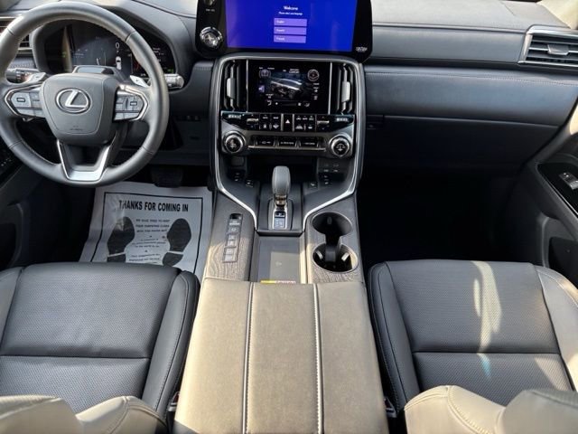 Used 2025 Lexus LX 700h Overtrail AWD/4WD image 13