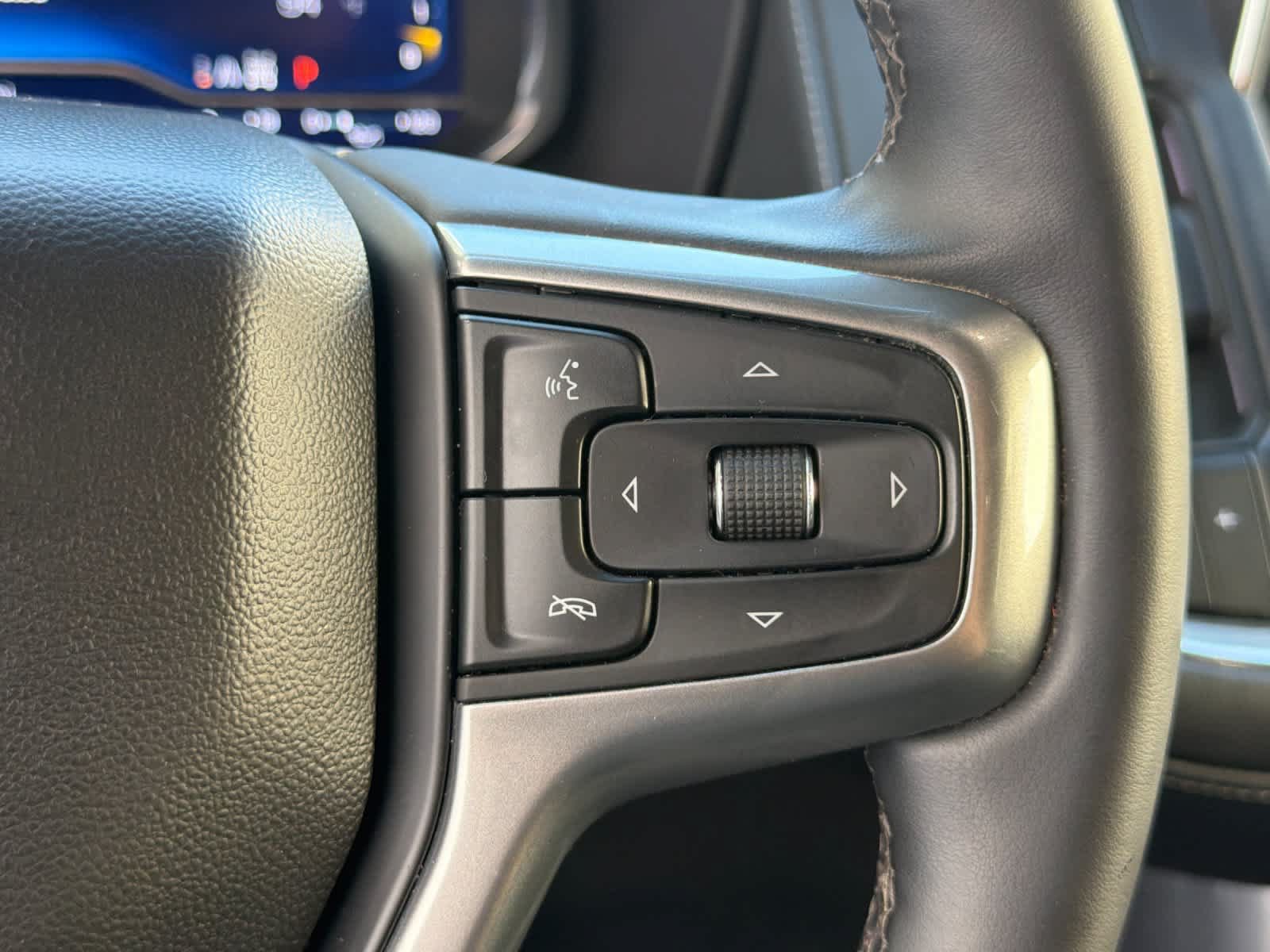 Used 2023 Chevrolet Tahoe Z71 w/ Z71 Off-Road Package AWD/4WD image 29