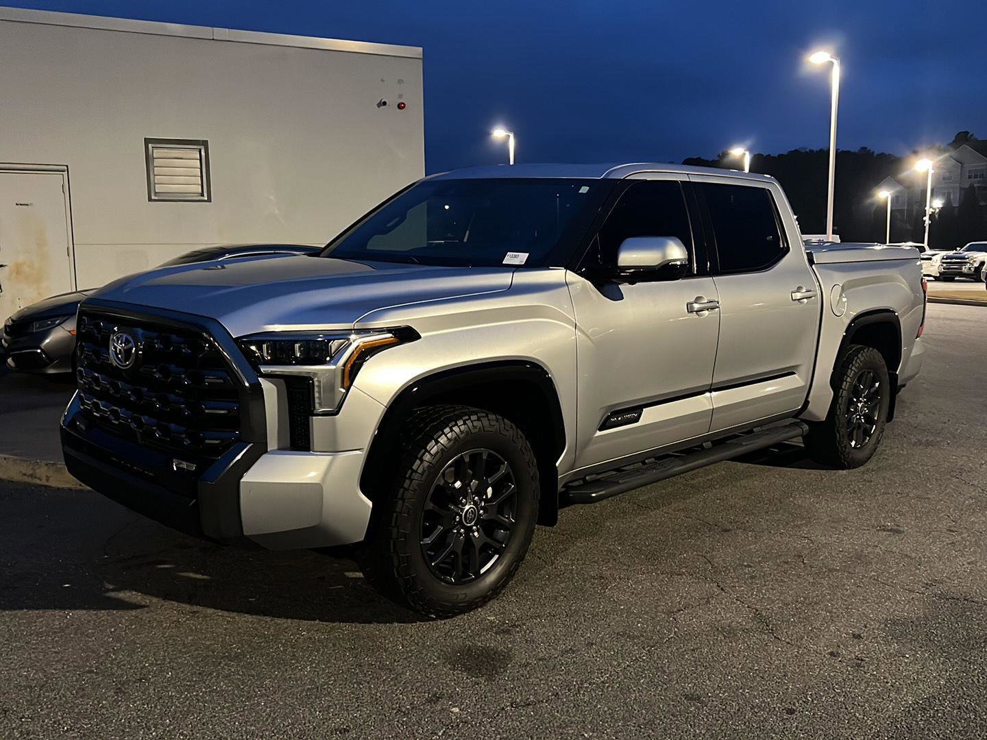 Used 2023 Toyota Tundra Platinum image 1