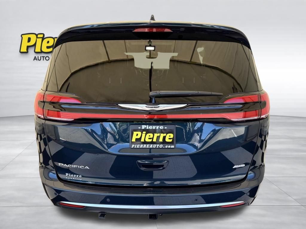 Used 2021 Chrysler Pacifica Pinnacle AWD/4WD image 3