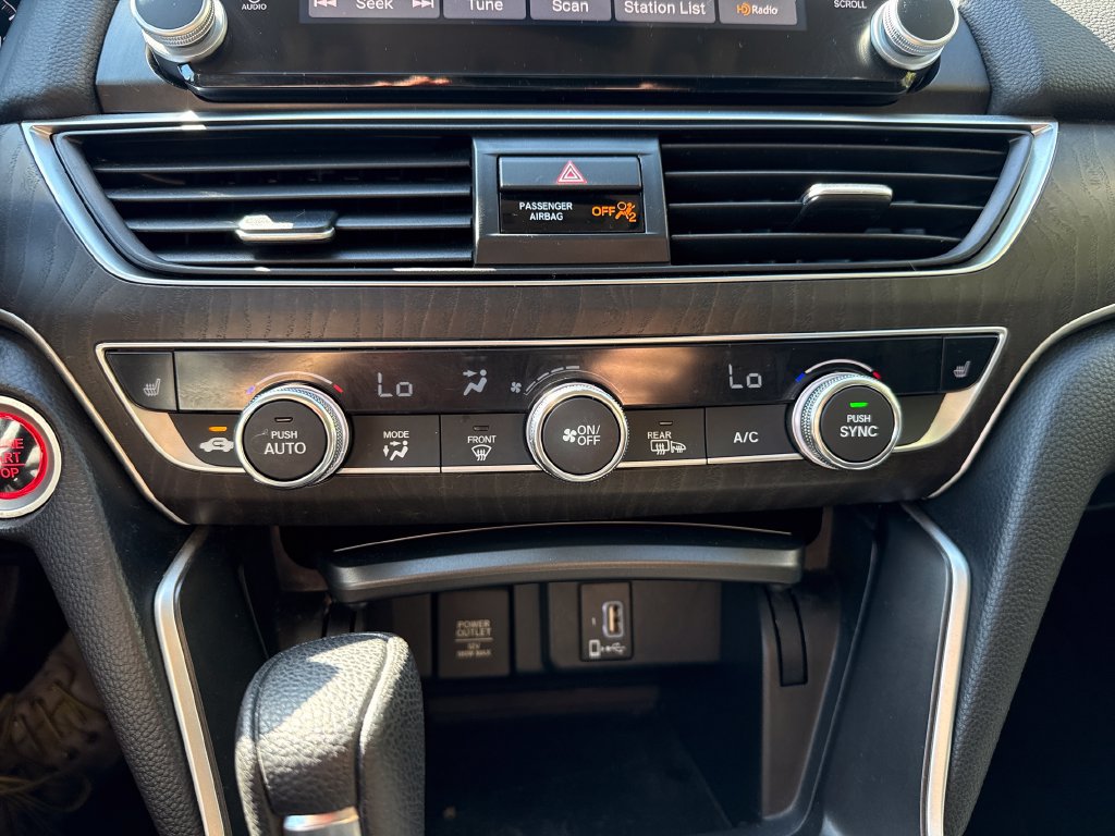 Used 2018 Honda Accord EX image 18