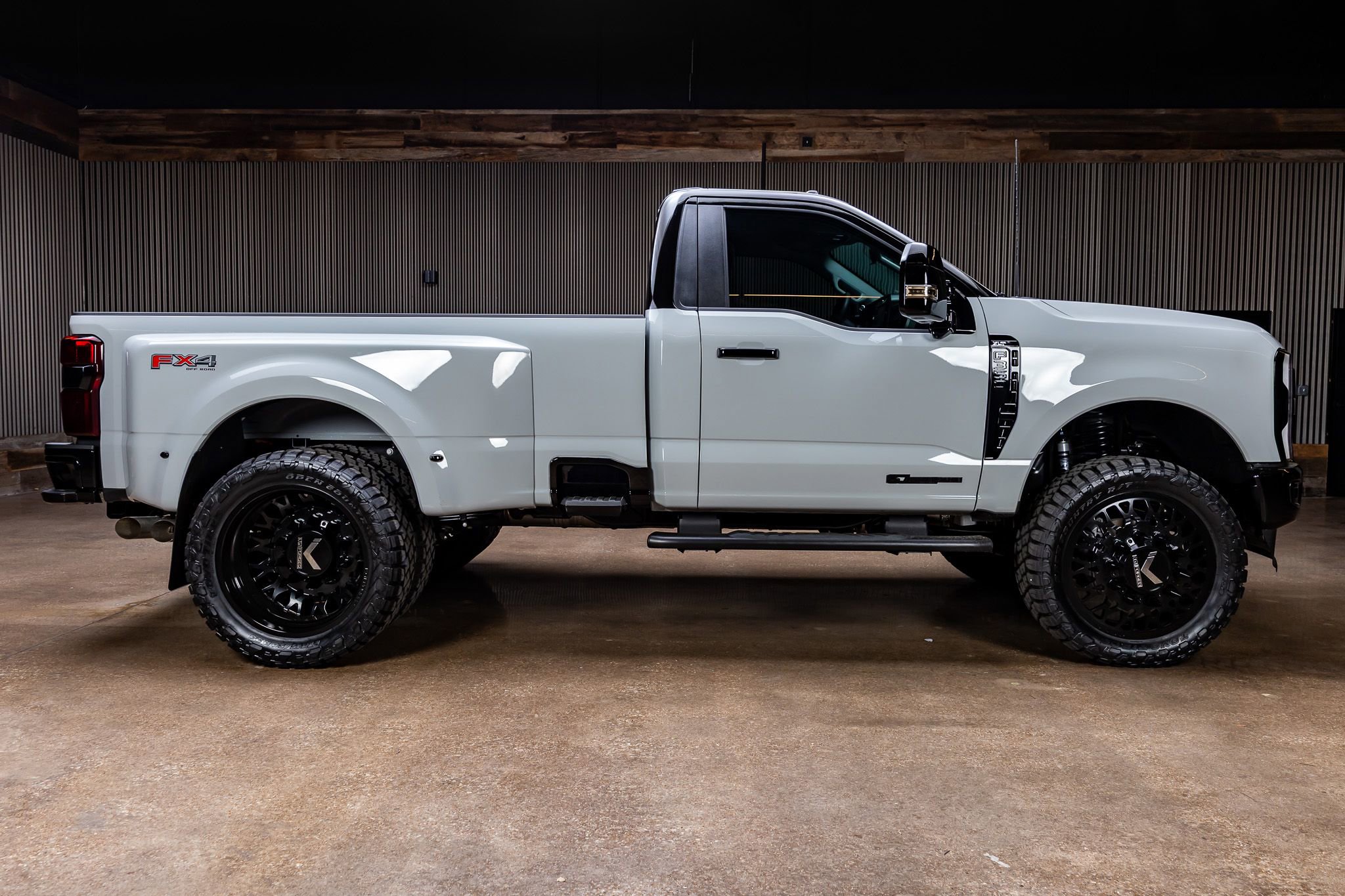 Used 2026 Ford F350 XLT w/ 360-Degree Camera Package AWD/4WD image 11