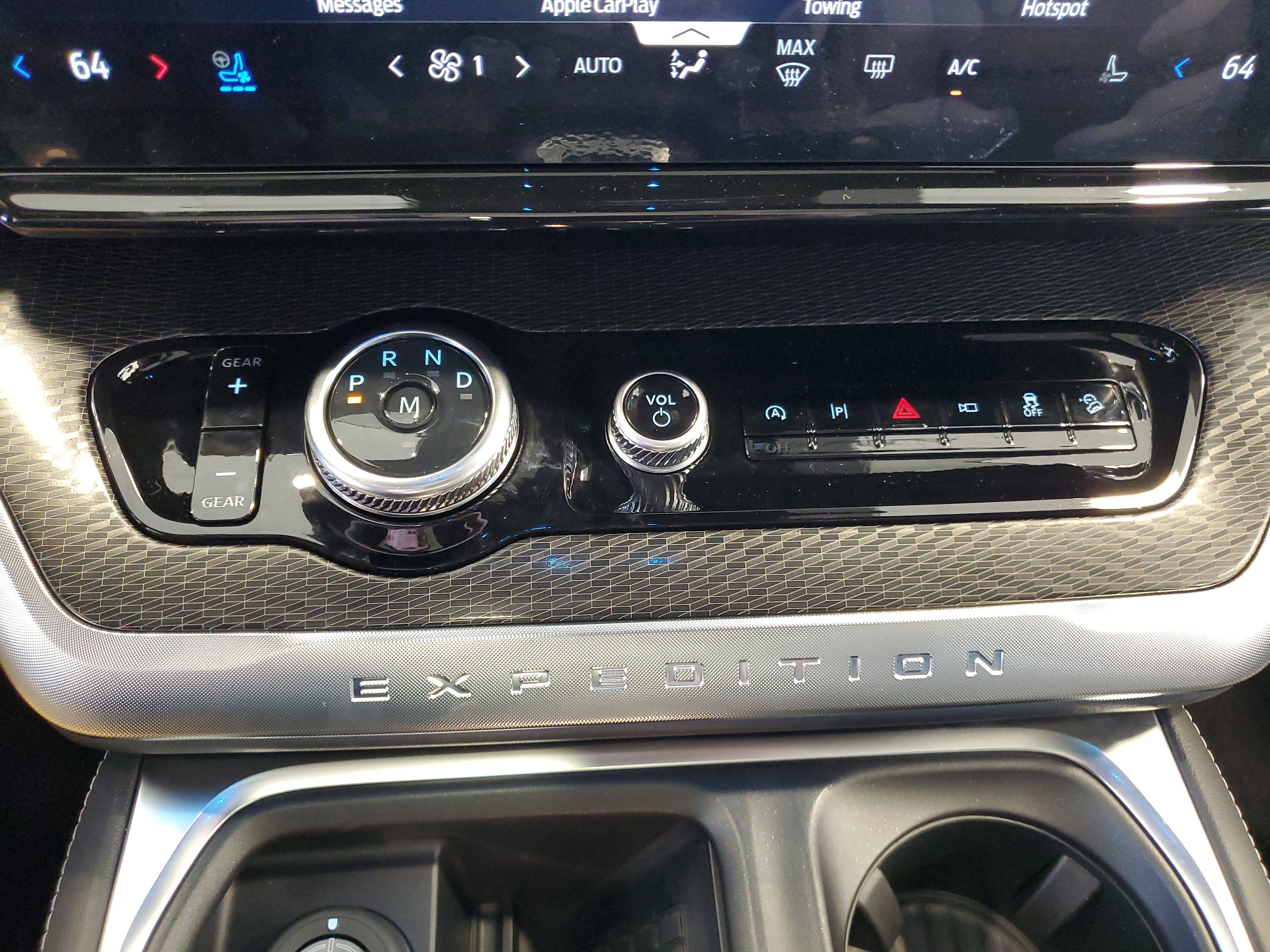 New 2025 Ford Expedition Platinum w/ Stealth Performance Package image 20