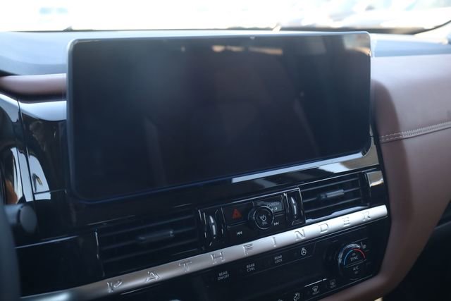 New 2026 Nissan Pathfinder Platinum image 16