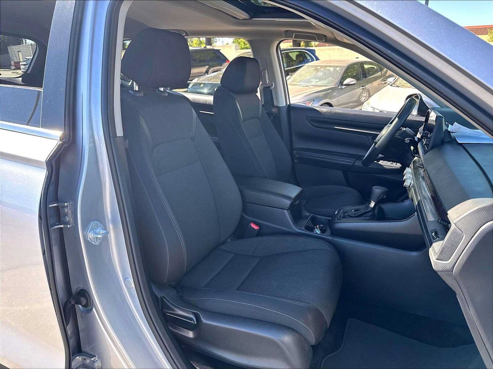 Used 2023 Honda CR-V EX image 10